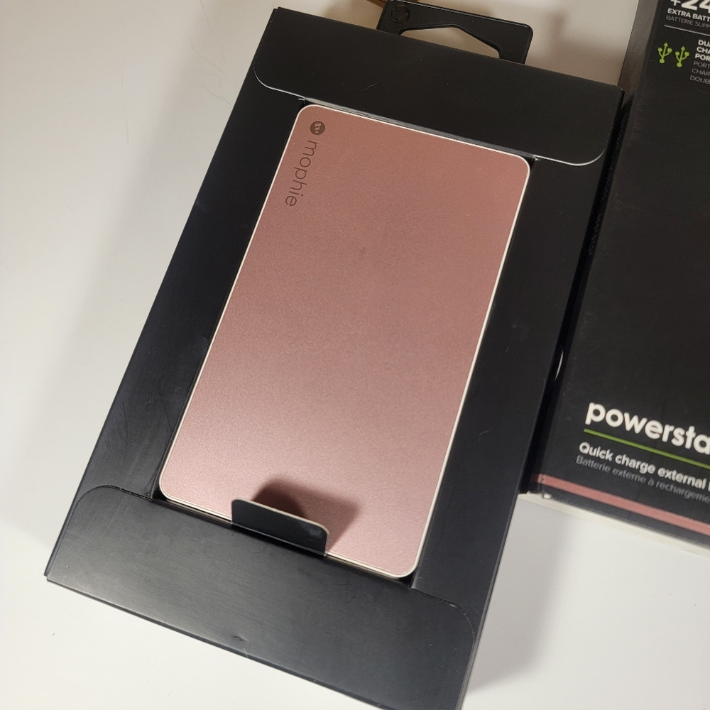 🆕️Mophie, 24 hr Powerstation, Quick Charge External Power Station🔋 - Picture 2 of 6